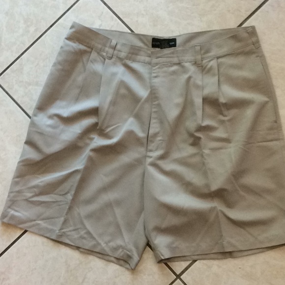 Men shorts - Picture 1 of 3